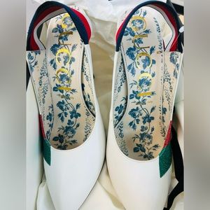 Gucci White Sylvie Slingback Heels Red Green Glitter